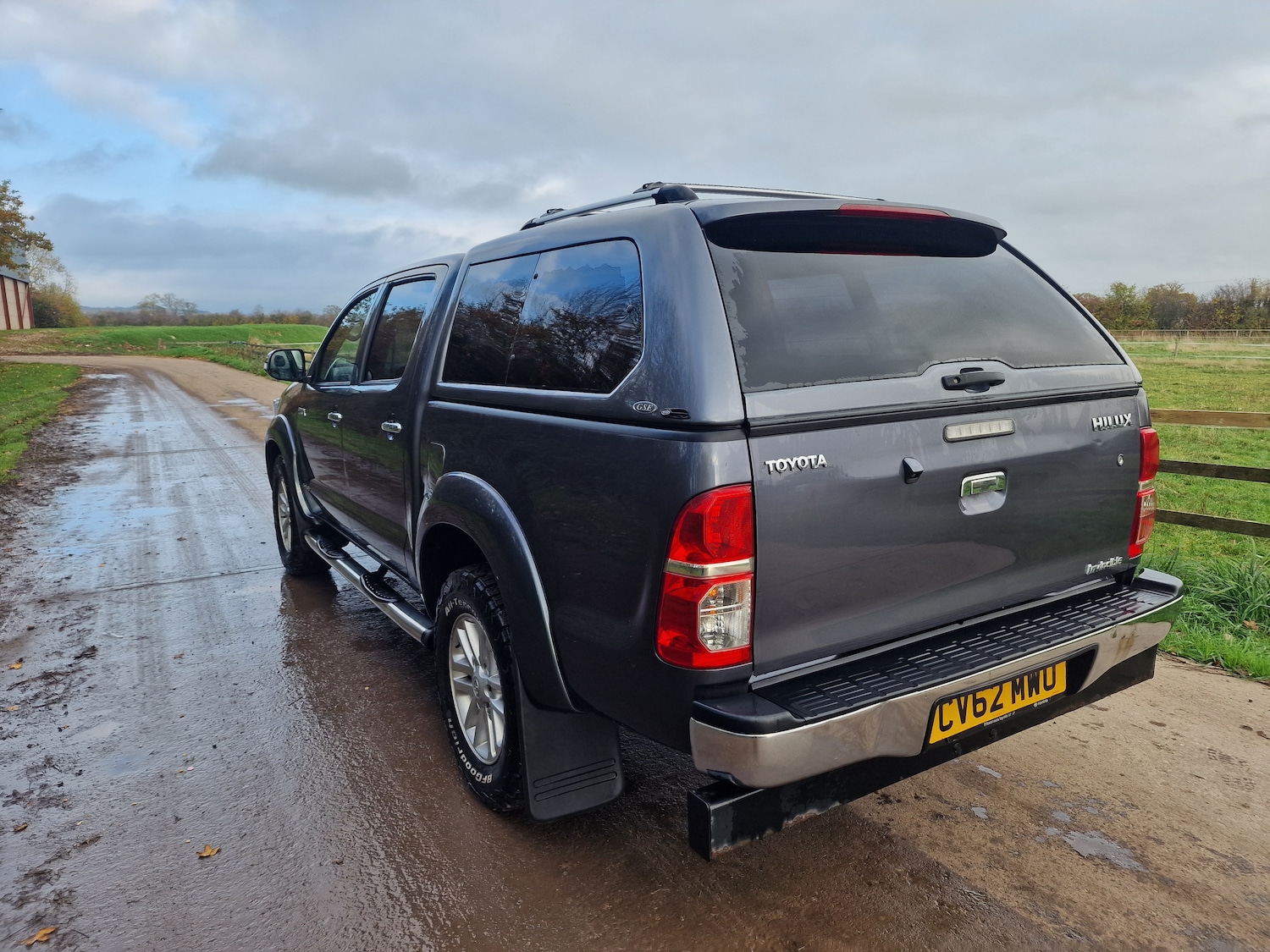 Used Toyota Hilux 2012 for sale - 76517597: Photo 8