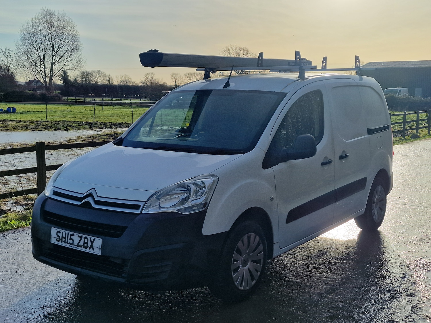 Used Citroen Berlingo 2015 for sale - 77584689: Photo 2