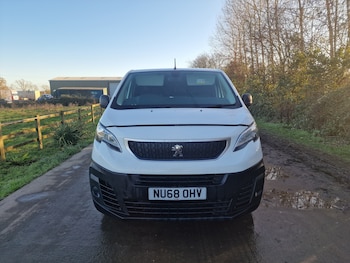 Used Peugeot Expert 2018 for sale - 76696261: Photo