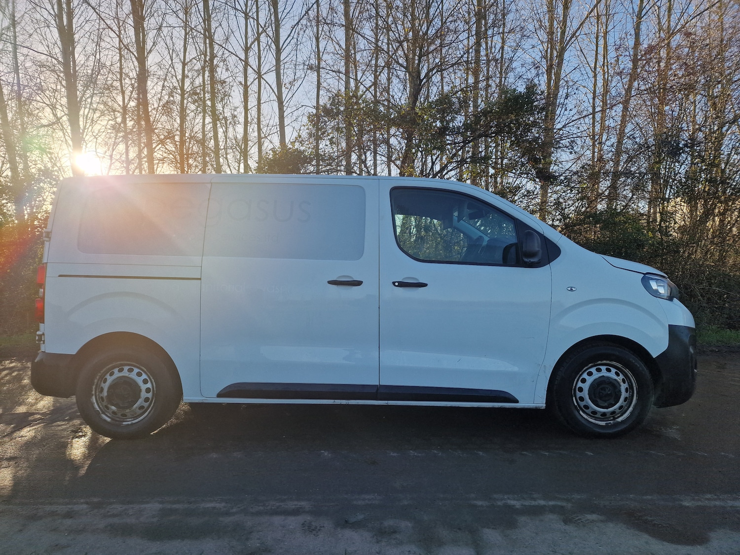 Used Peugeot Expert 2018 for sale - 76696261: Photo 4