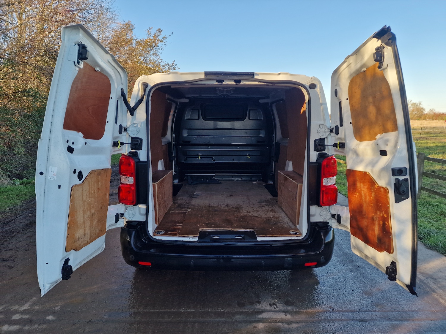 Used Peugeot Expert 2018 for sale - 76696261: Photo 6