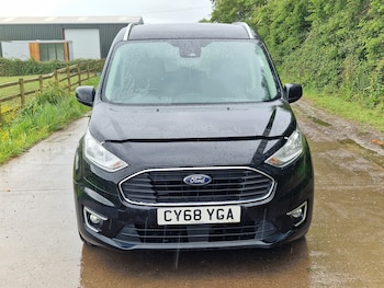 Used Ford Grand Tourneo Connect 2019 for sale - 78627820: Photo