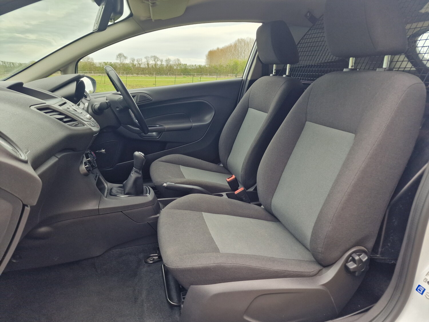 Used Ford Fiesta 2015 for sale - 78179991: Photo 11