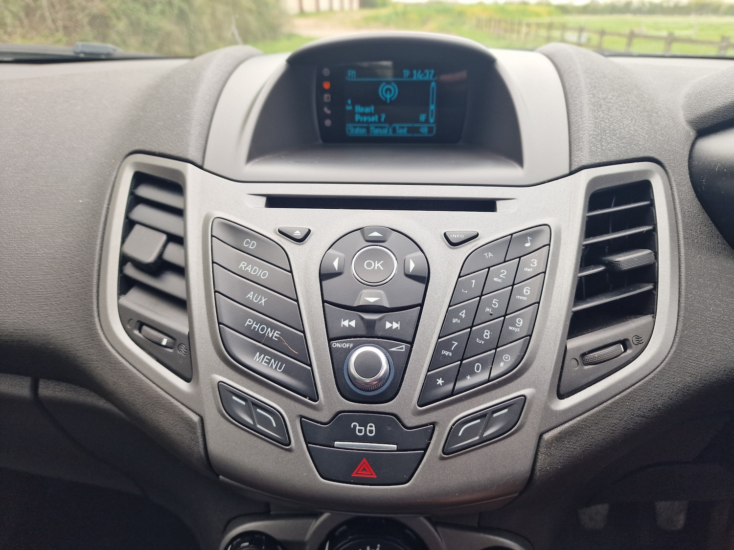 Used Ford Fiesta 2015 for sale - 78179991: Photo 19