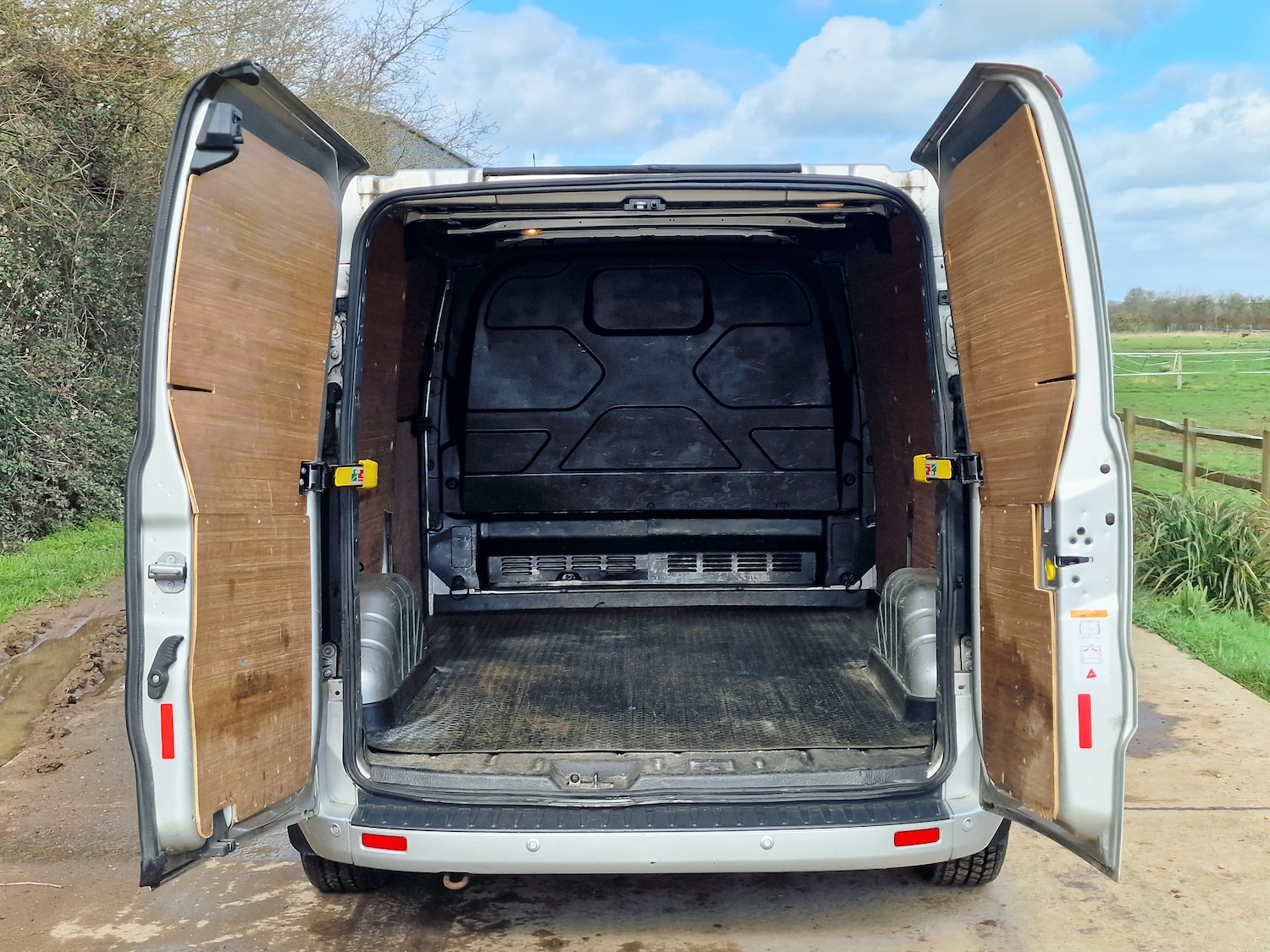 Used Ford Transit Custom 2017 for sale - 77872337: Photo 10