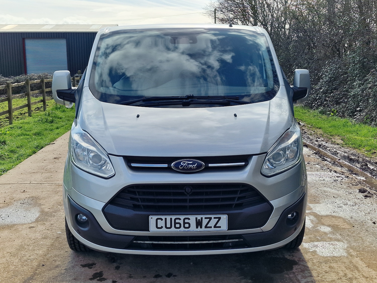 Used Ford Transit Custom 2017 for sale - 77872337: Photo 2
