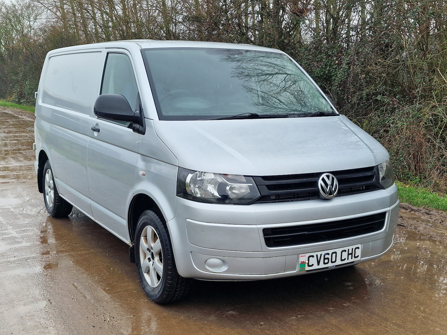 Used Volkswagen Transporter 2010 for sale - 77529474: Photo 1