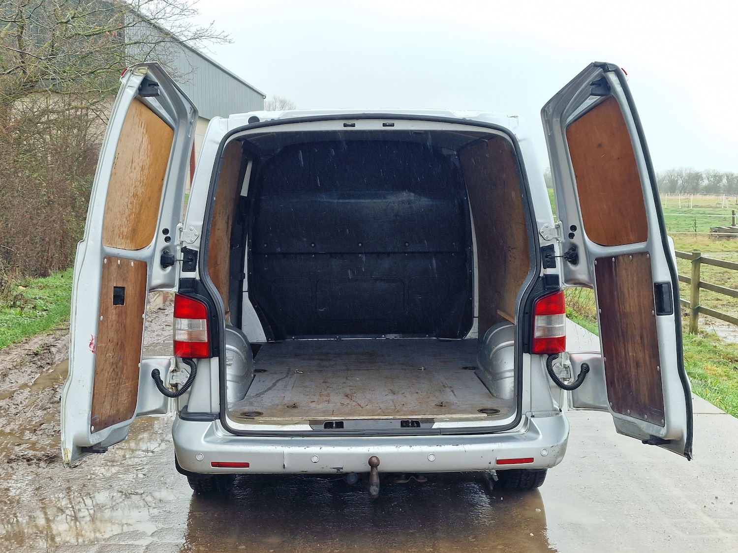 Used Volkswagen Transporter 2010 for sale - 77529474: Photo 6