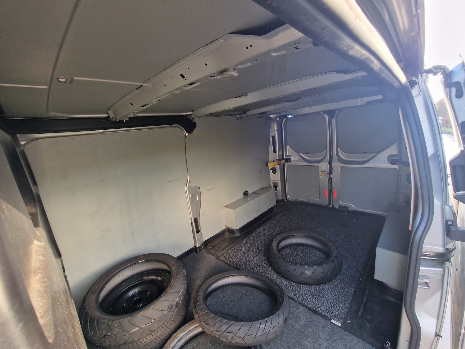 Used Ford Transit Custom 2017 for sale - 77228418: Photo 13