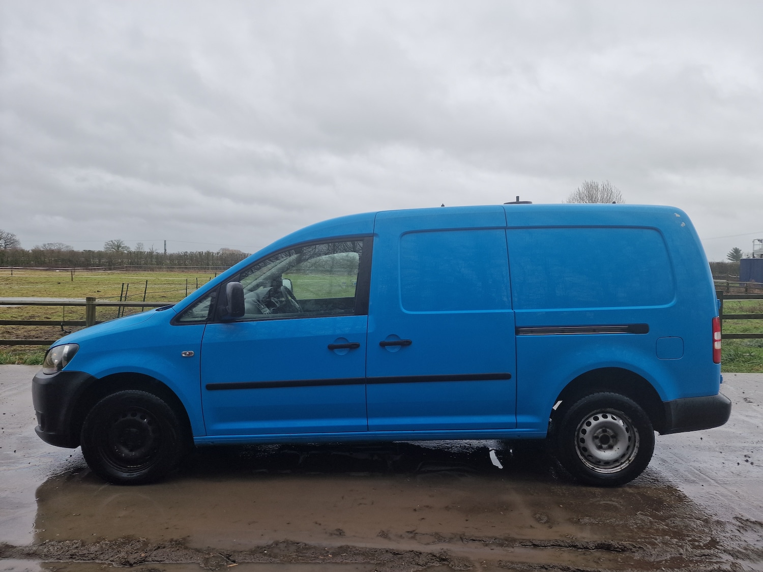 Used Volkswagen Caddy Maxi 2011 for sale - 77289364: Photo 8