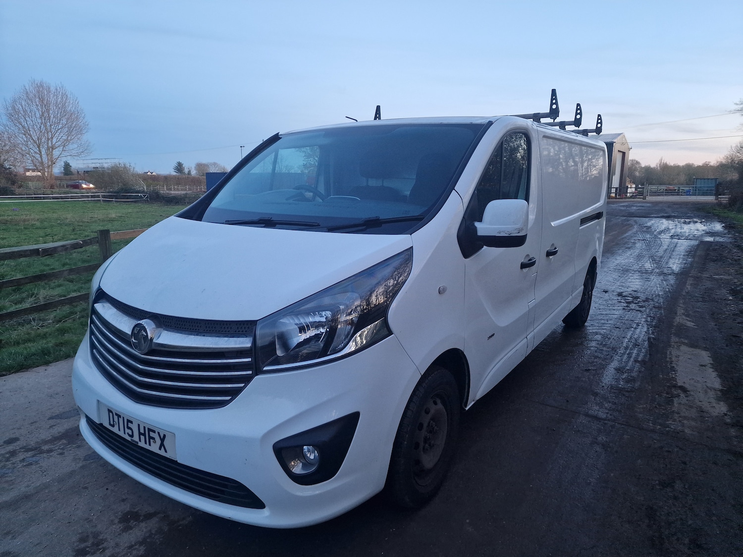 Used Vauxhall Vivaro 2015 for sale - 76692891: Photo 3