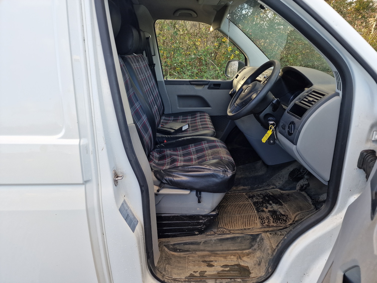 Used Volkswagen Transporter 2011 for sale - 76895299: Photo 15