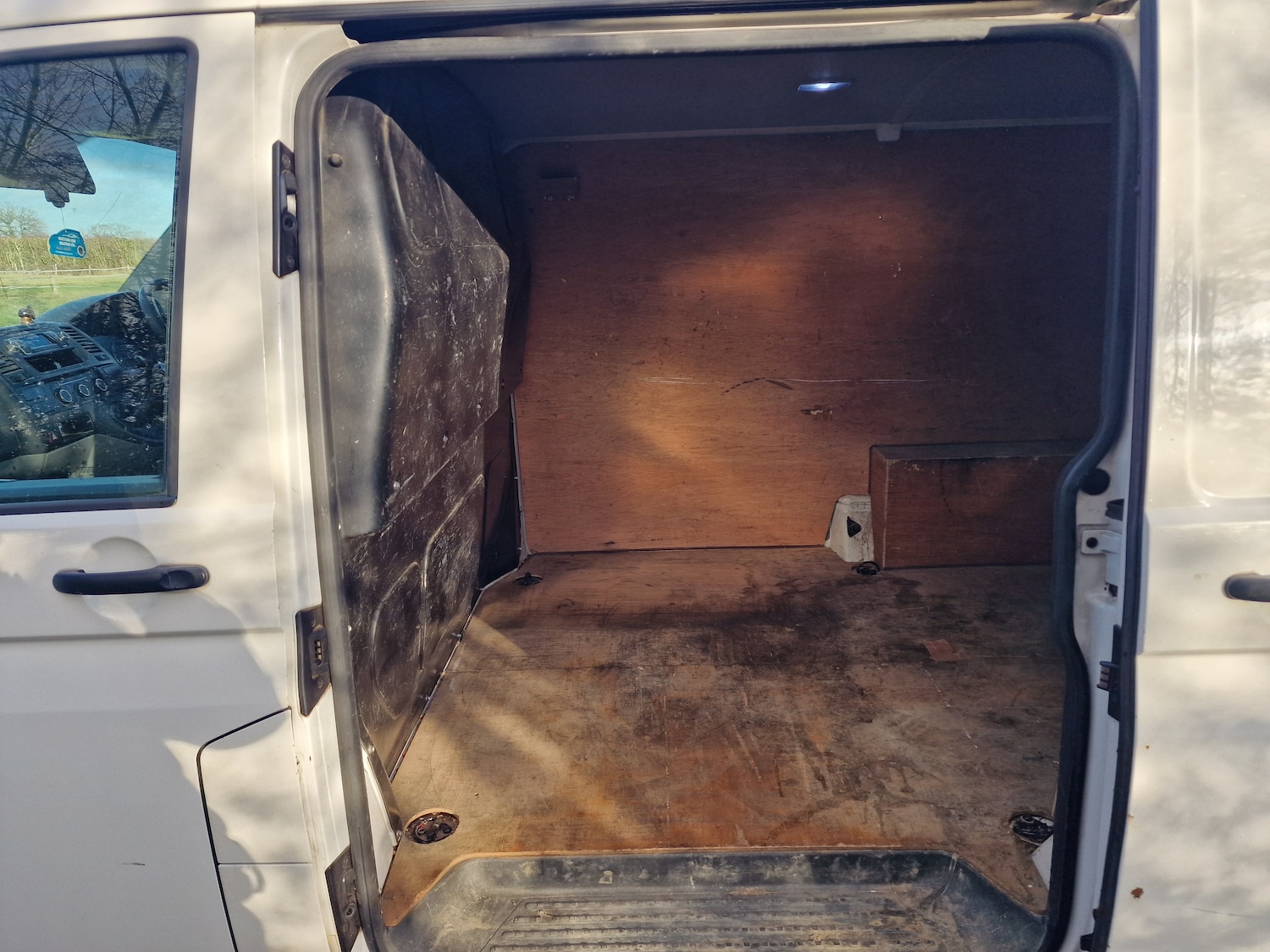 Used Volkswagen Transporter 2011 for sale - 76895299: Photo 18