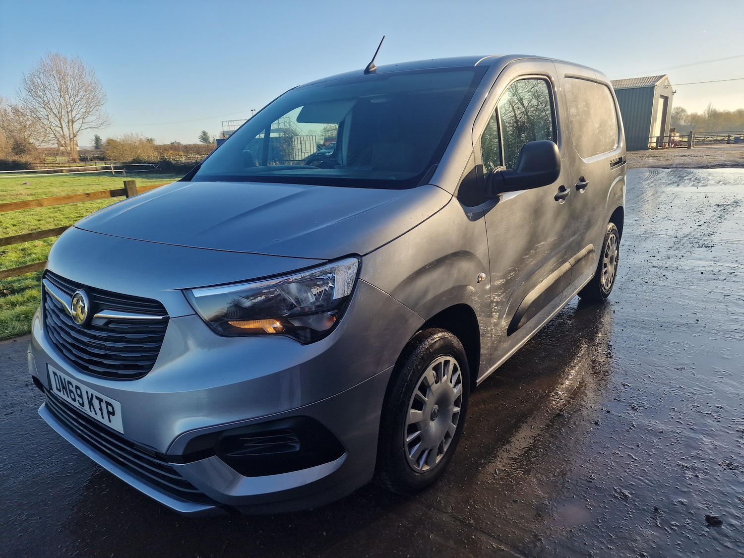Used Vauxhall Combo 2019 for sale - 76808277: Photo 2
