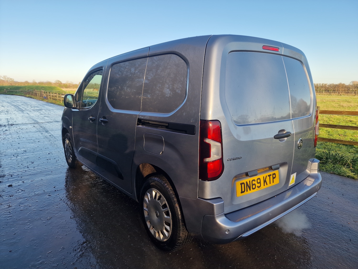 Used Vauxhall Combo 2019 for sale - 76808277: Photo 6