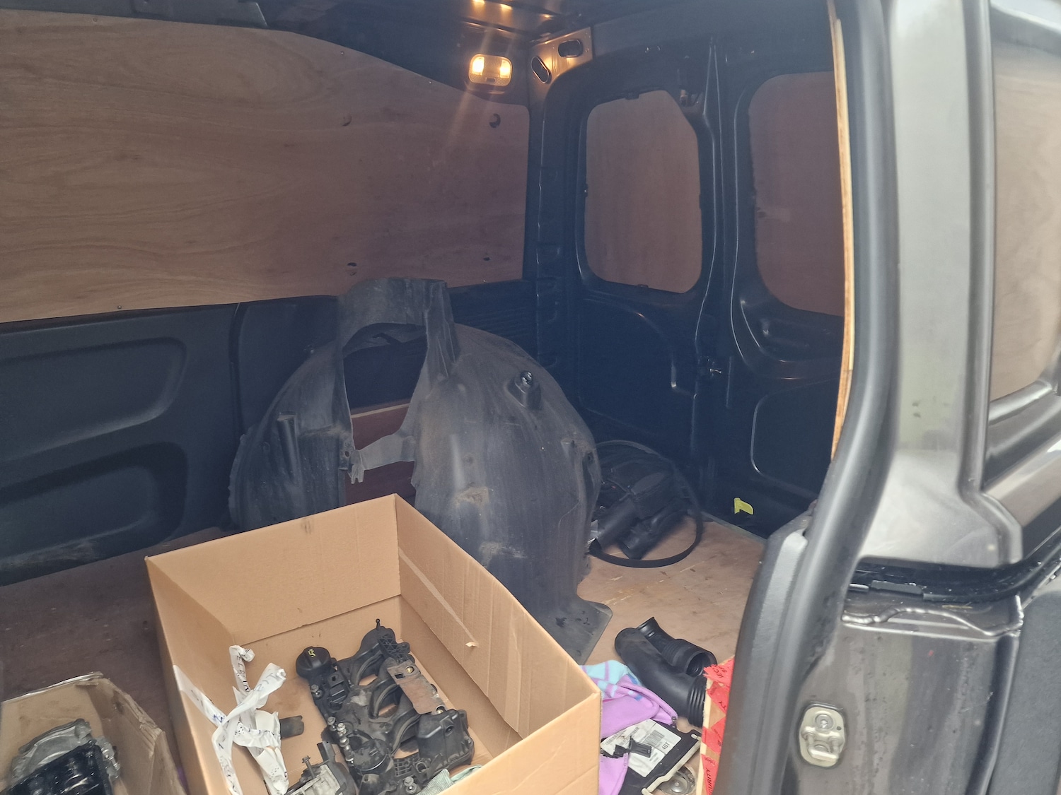 Used Peugeot Partner 2020 for sale - 76482833: Photo 14