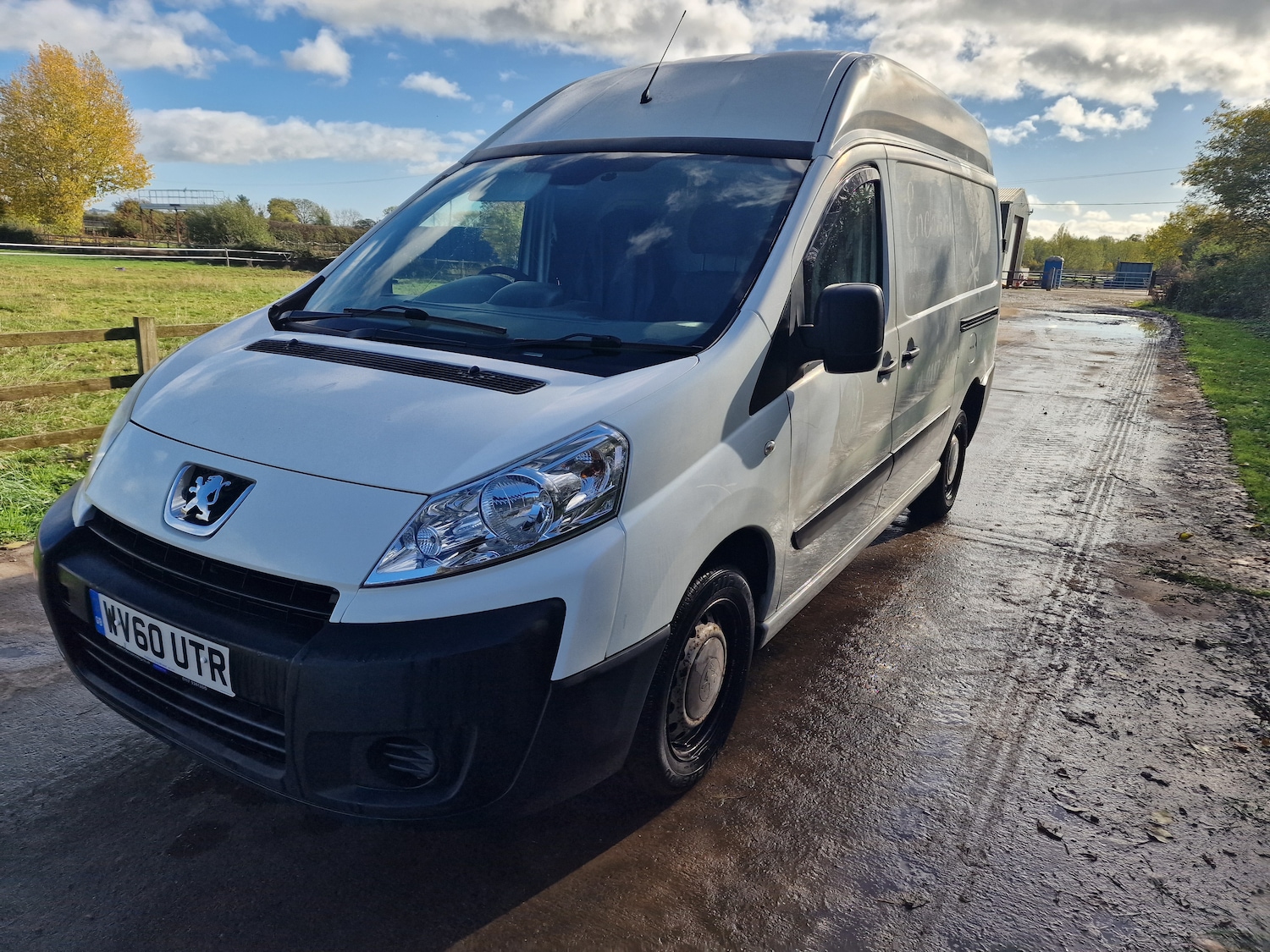Used Peugeot Expert 2010 for sale - 76366665: Photo 2