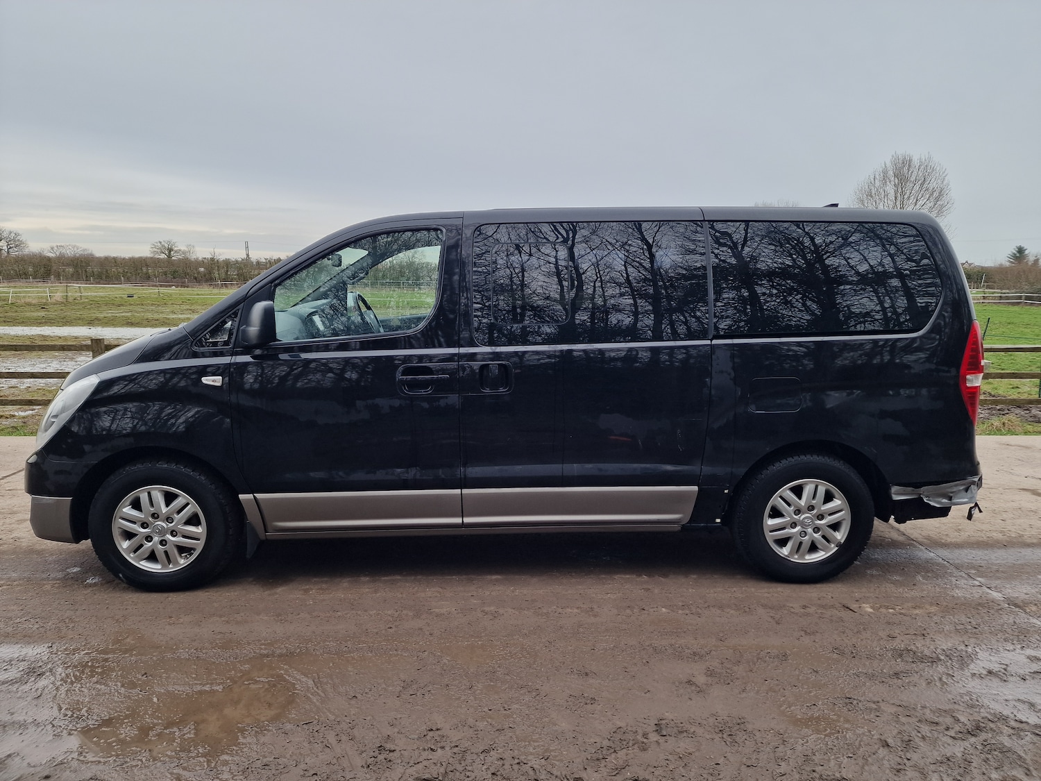 Used Hyundai i800 2018 for sale - 77584686: Photo 9