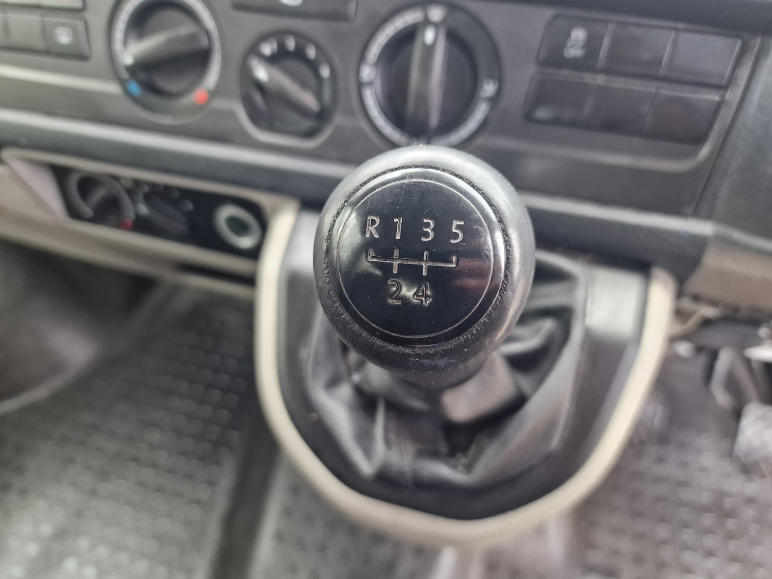 Used Volkswagen Transporter Shuttle 2019 for sale - 77750252: Photo 22