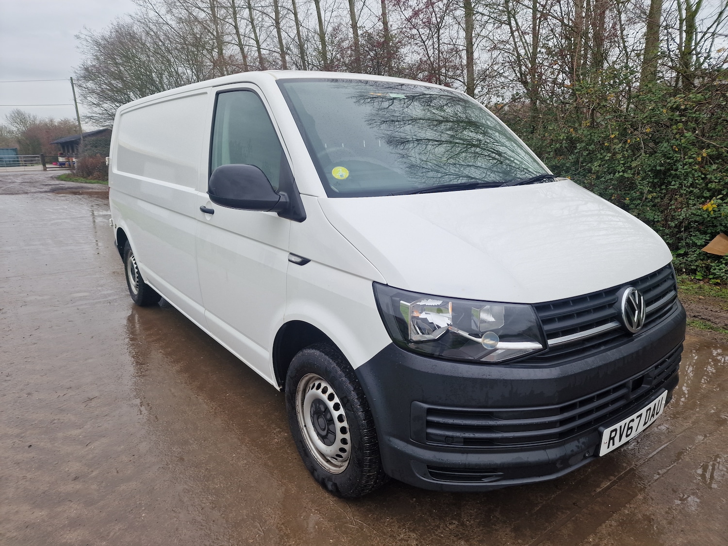 Used Volkswagen Transporter 2017 for sale - 76971618: Photo 1