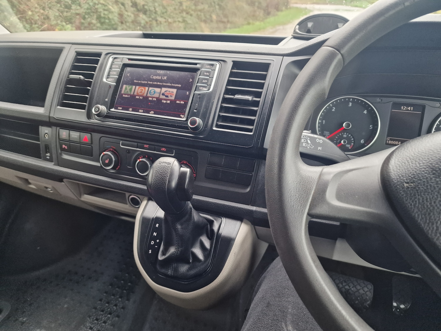 Used Volkswagen Transporter 2017 for sale - 76971618: Photo 12