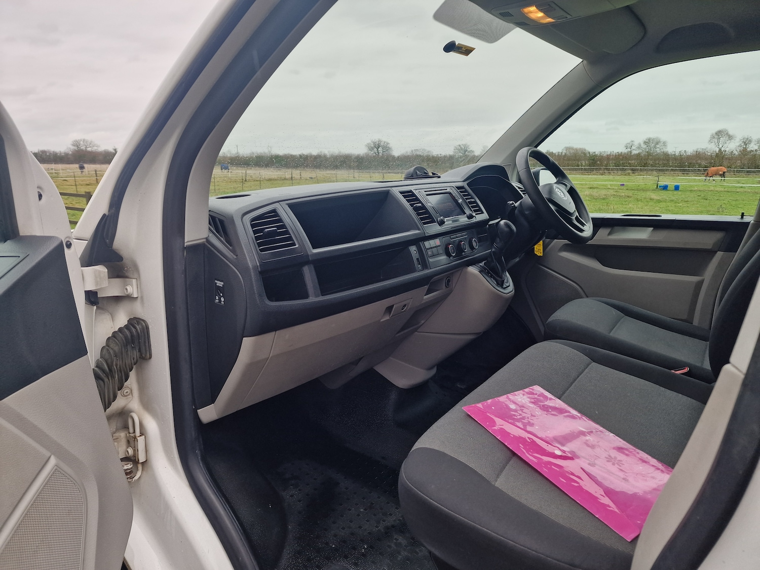 Used Volkswagen Transporter 2017 for sale - 76971618: Photo 13