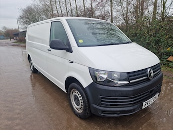 Used Volkswagen Transporter 2017 for sale - 76971618: Photo