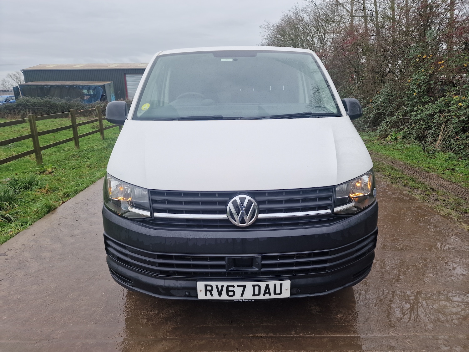 Used Volkswagen Transporter 2017 for sale - 76971618: Photo 2