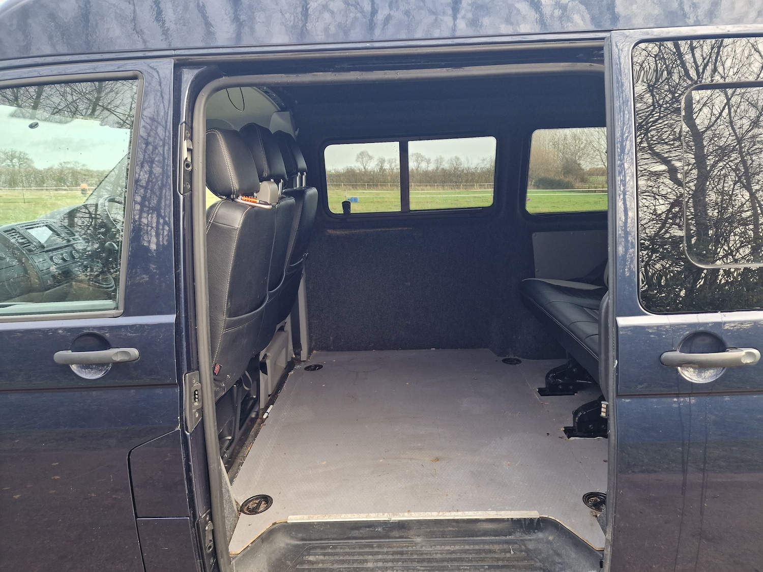 Used Volkswagen Transporter 2011 for sale - 76864071: Photo 16