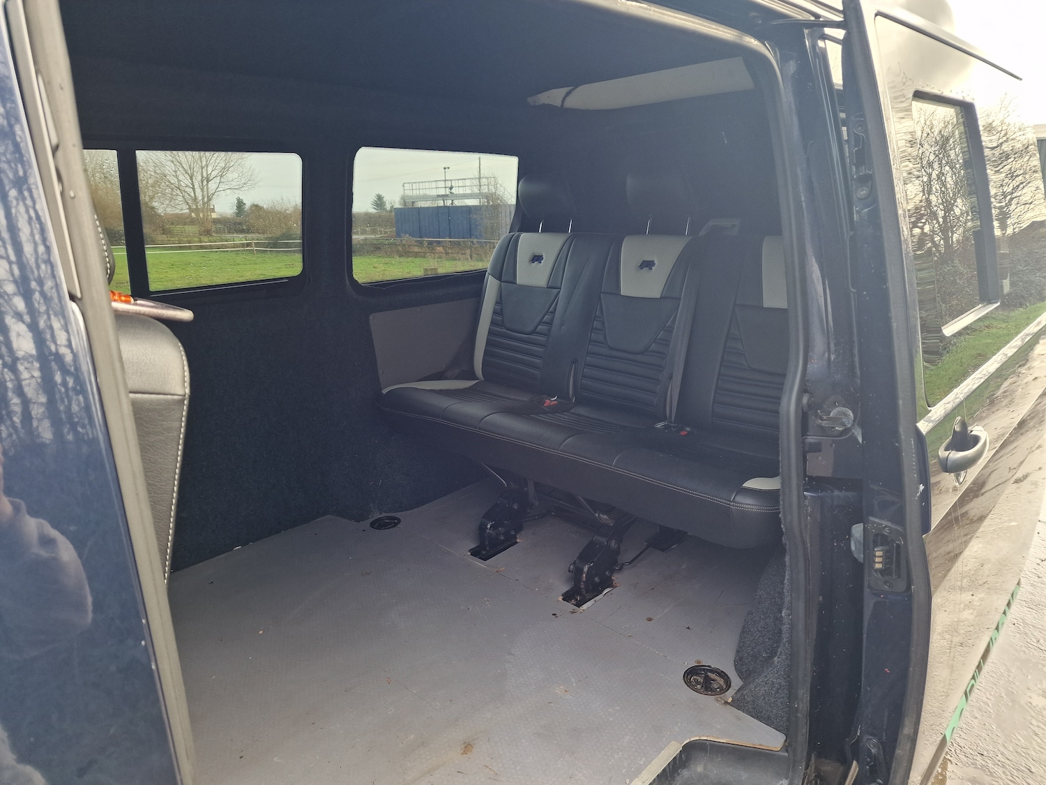 Used Volkswagen Transporter 2011 for sale - 76864071: Photo 20