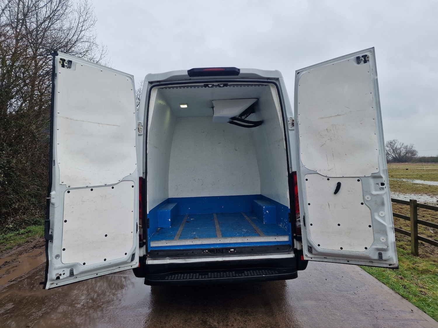 Used Iveco Daily 2017 for sale - 77465988: Photo 8