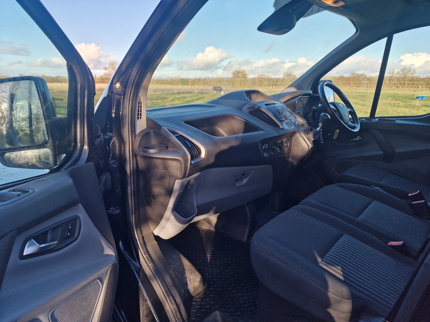 Used Ford Transit Custom 2017 for sale - 76791359: Photo 23