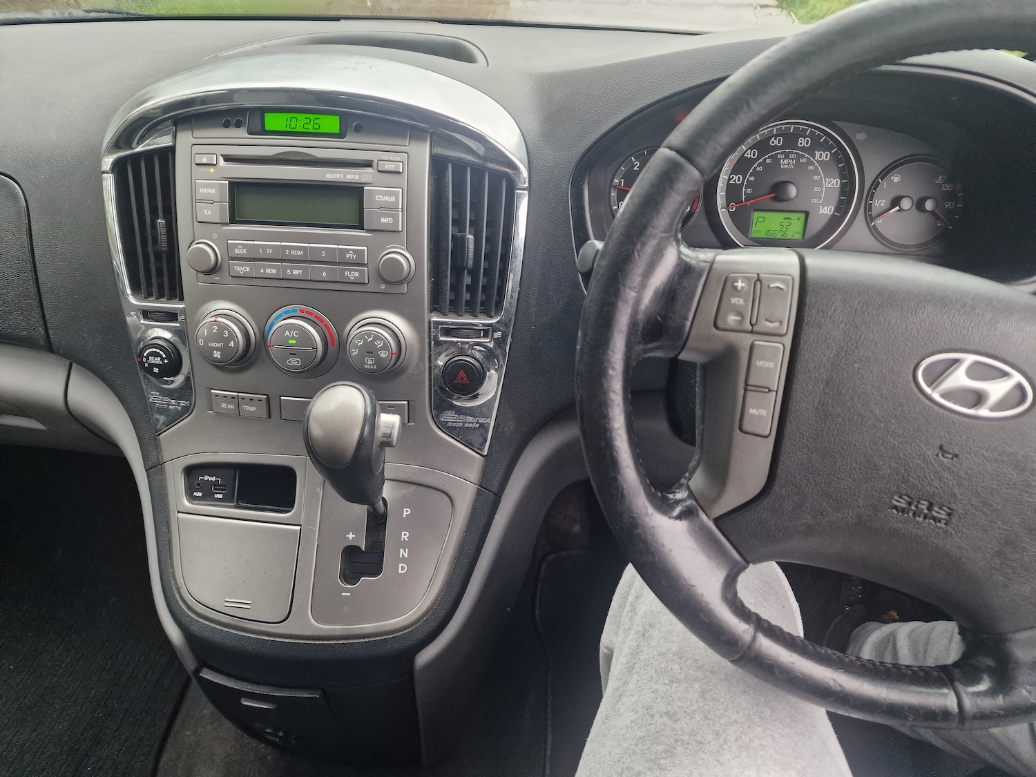 Used Hyundai i800 2012 for sale - 76763348: Photo 12