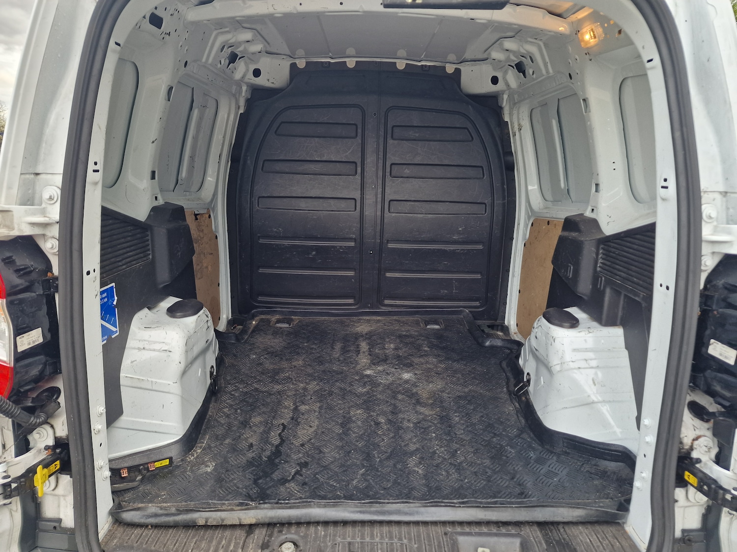 Used Ford Transit Courier 2024 for sale - 78125269: Photo 11