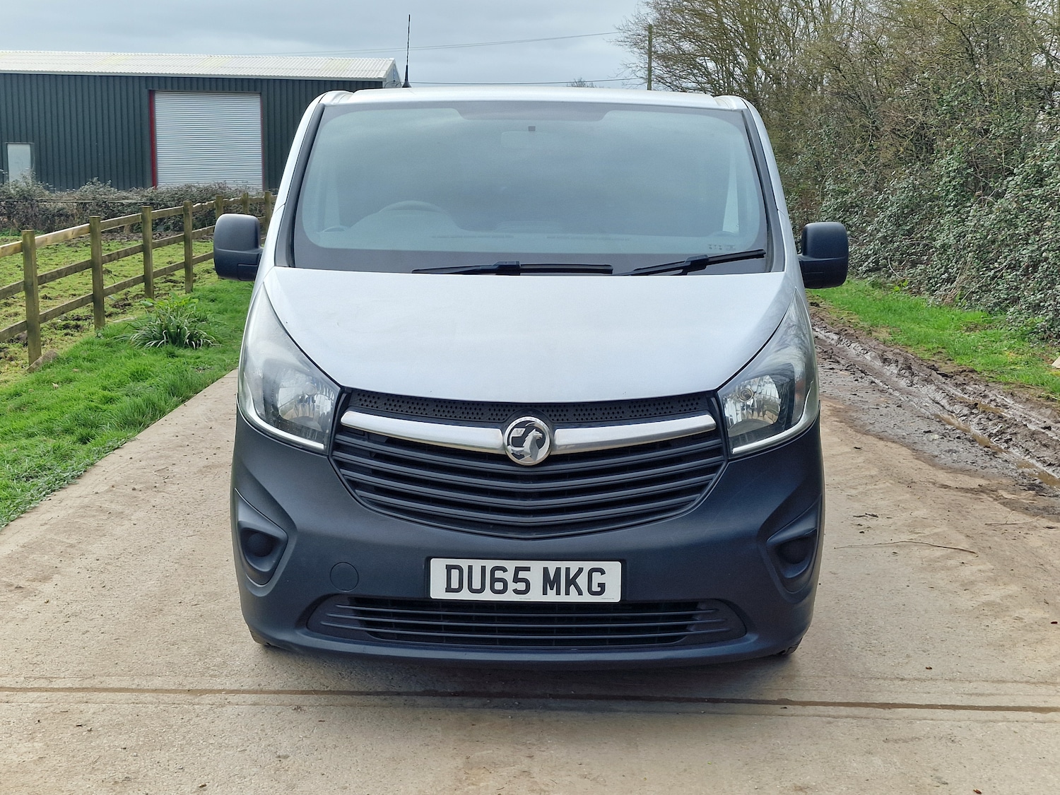 Used Vauxhall Vivaro 2015 for sale - 77872332: Photo 2