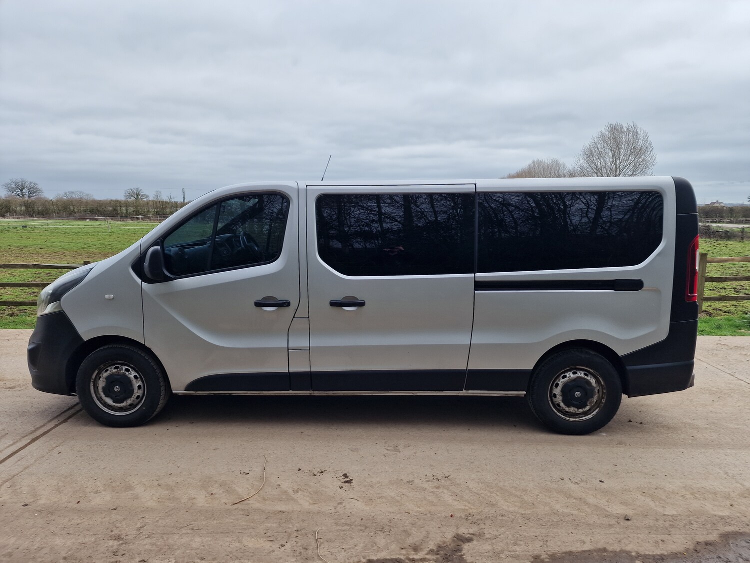 Used Vauxhall Vivaro 2015 for sale - 77872332: Photo 9