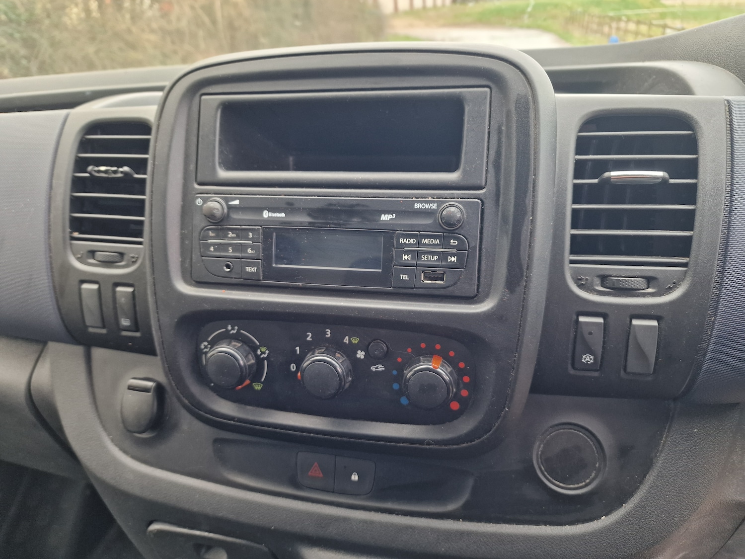 Used Vauxhall Vivaro 2016 for sale - 77631175: Photo 16