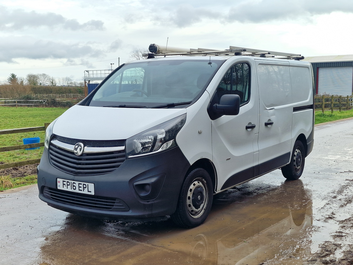 Used Vauxhall Vivaro 2016 for sale - 77631175: Photo 3