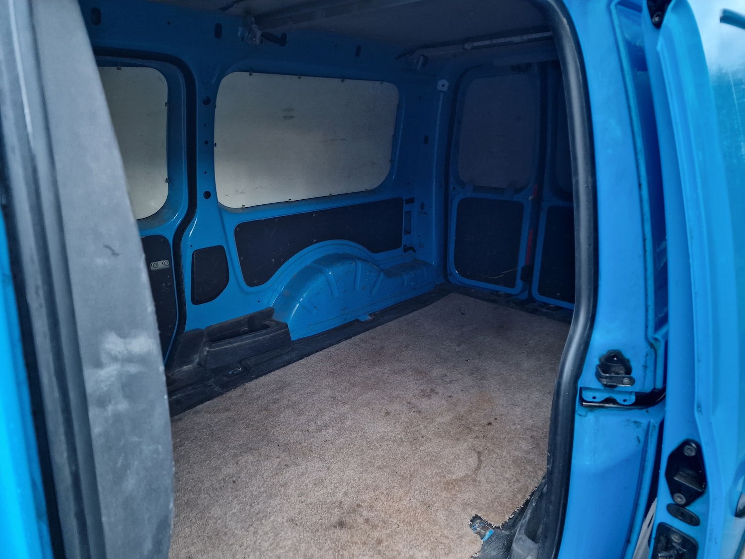 Used Volkswagen Caddy Maxi 2011 for sale - 76692883: Photo 17