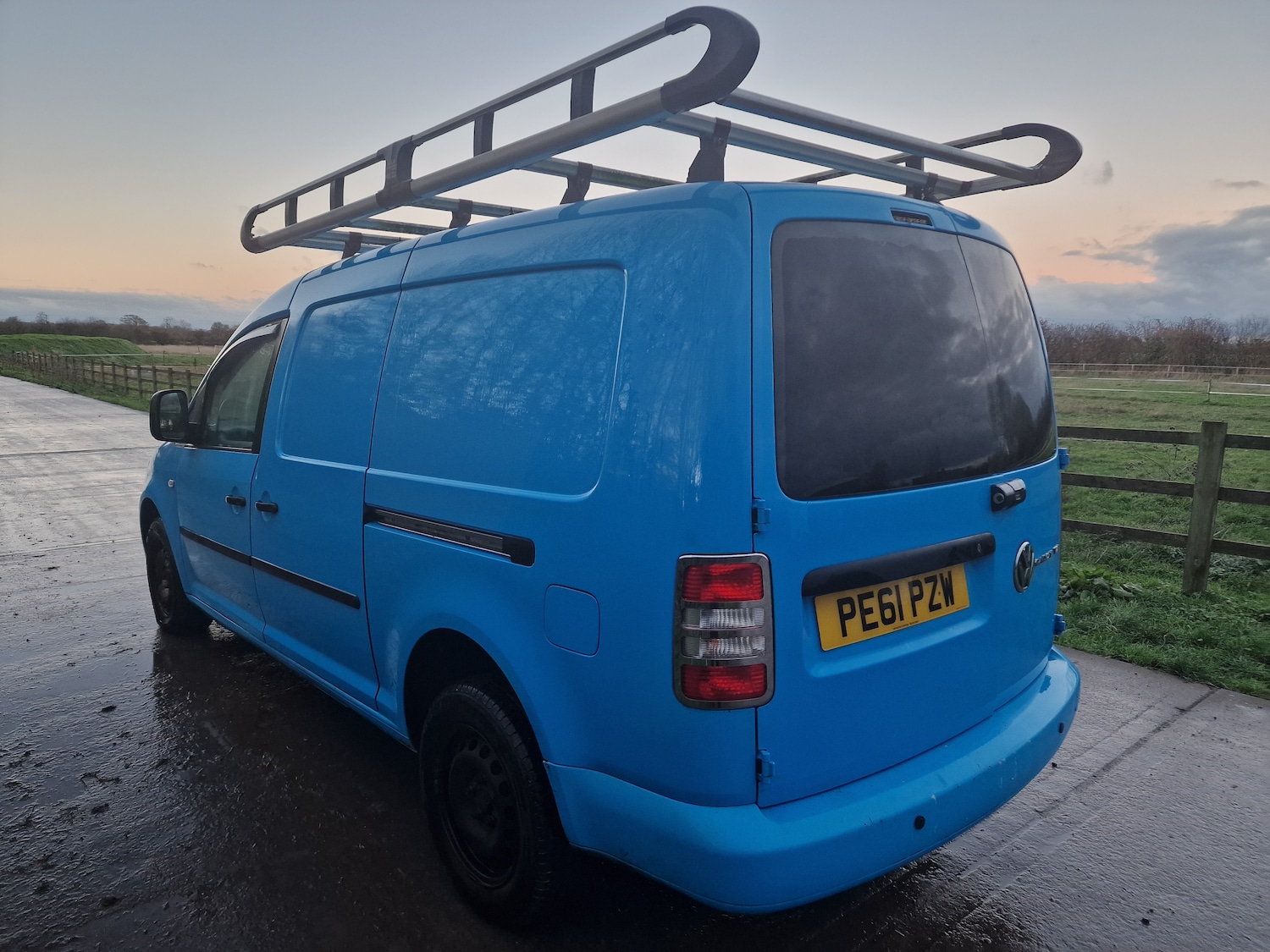 Used Volkswagen Caddy Maxi 2011 for sale - 76692883: Photo 7