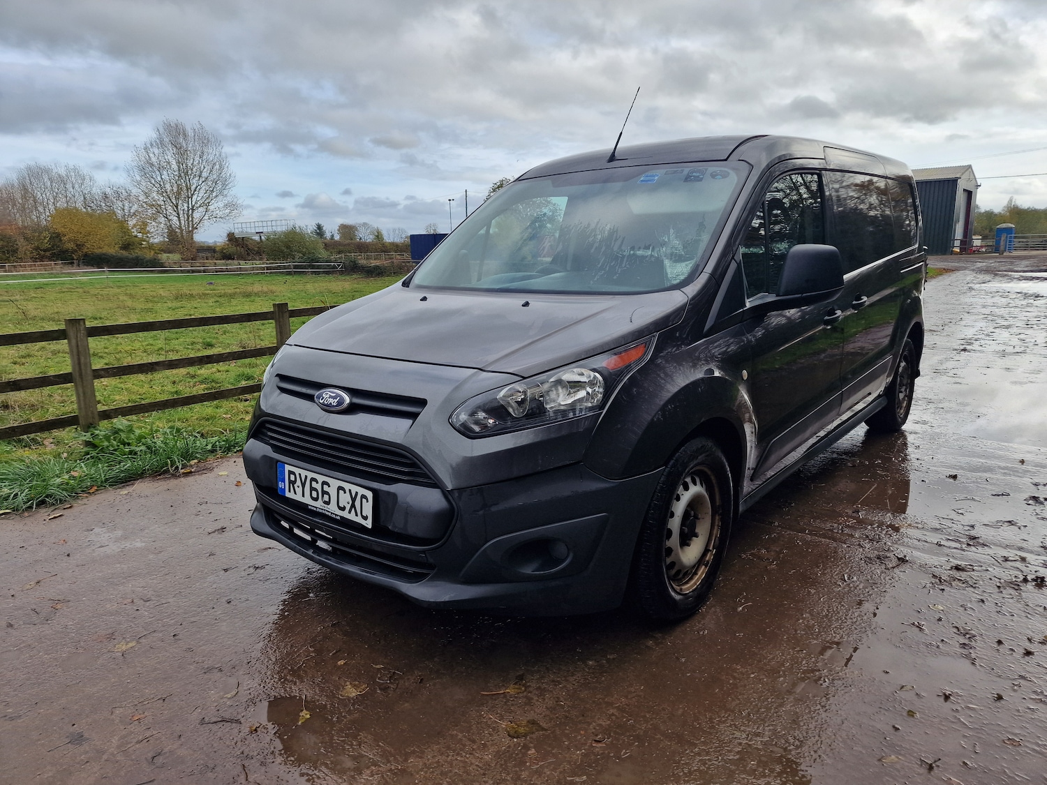 Used Ford Transit Connect 2017 for sale - 76455616: Photo 2