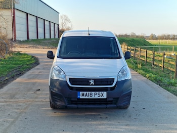 Used Peugeot Partner 2018 for sale - 77750253: Photo