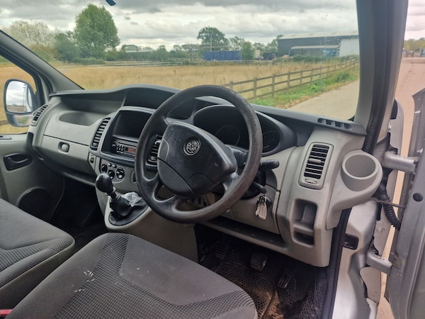 Used Vauxhall Vivaro 2010 for sale - 76322175: Photo 11