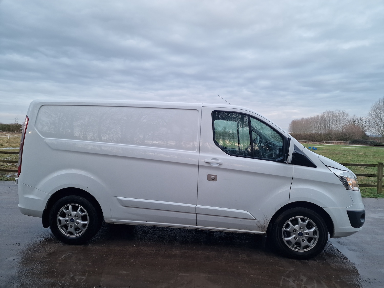 Used Ford Transit Custom 2015 for sale - 77154598: Photo 4