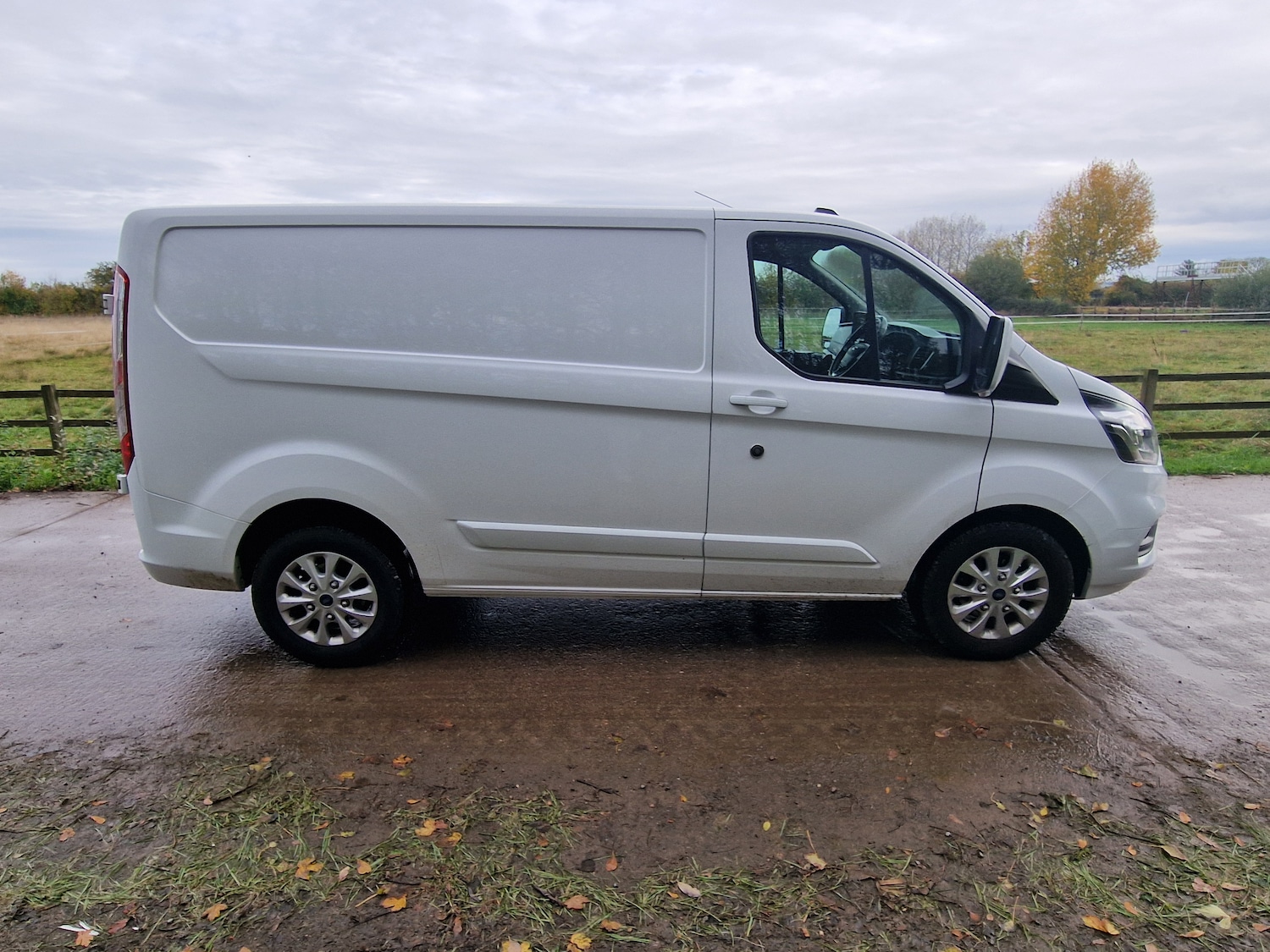 Used Ford Transit Custom 2020 for sale - 76355997: Photo 4