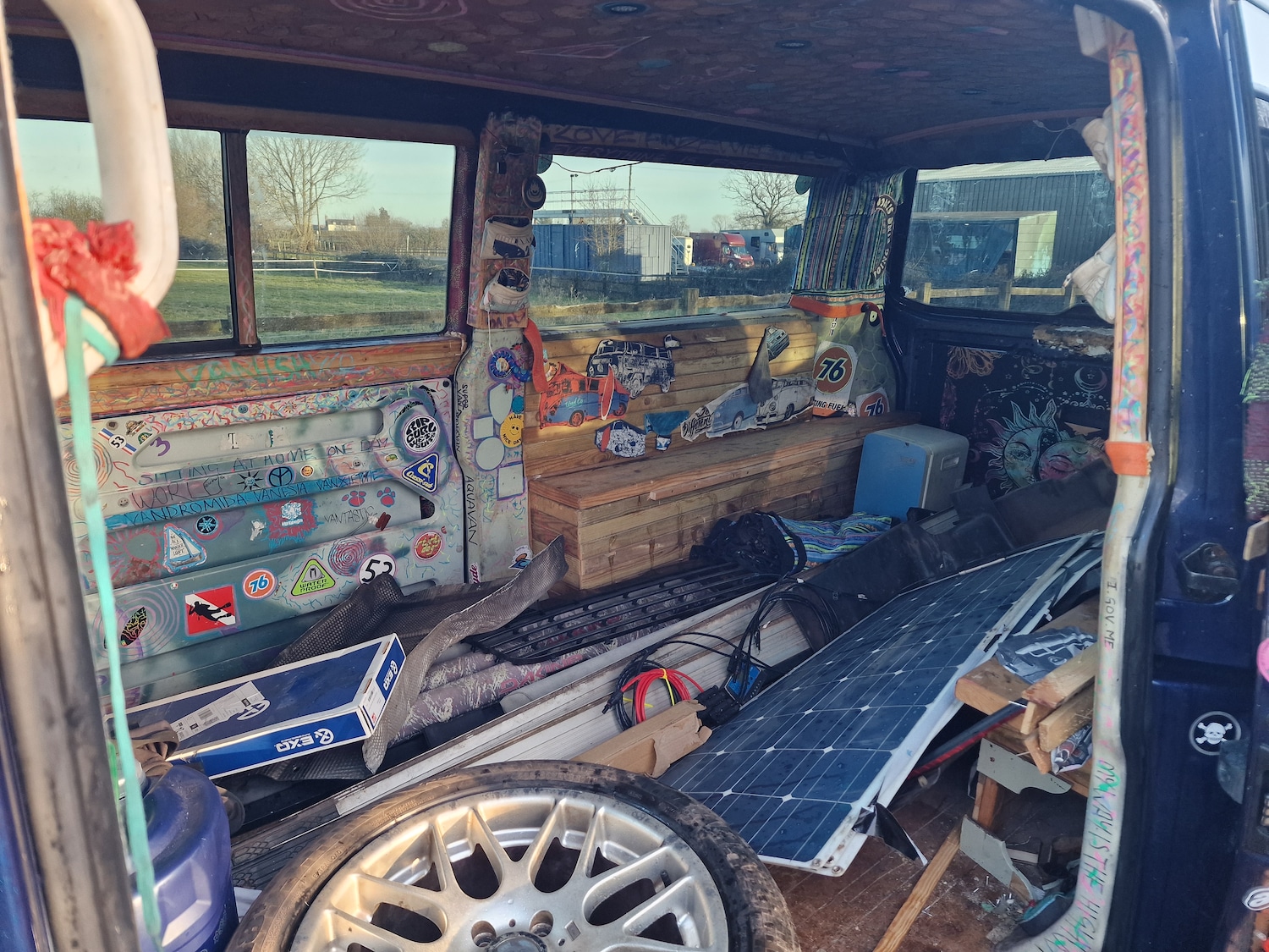 Used Volkswagen Transporter Shuttle 2005 for sale - 77172933: Photo 9