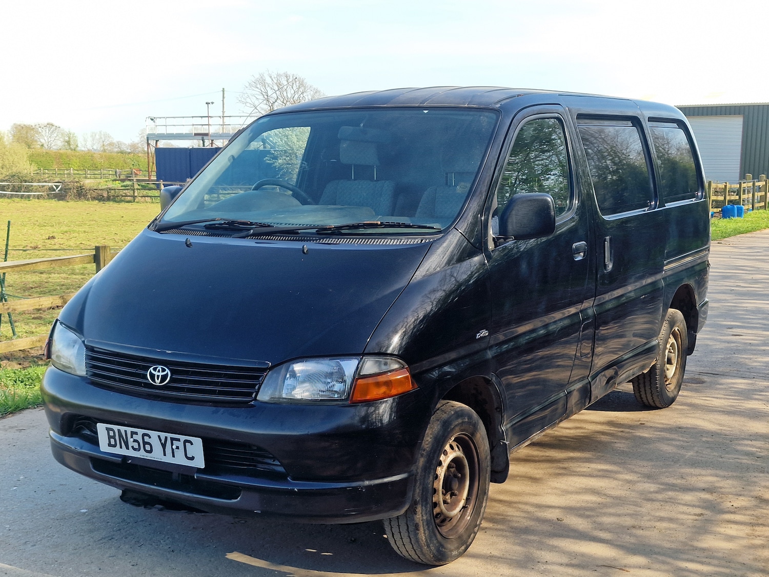 Used Toyota HiAce 2006 for sale - 78169017: Photo 3