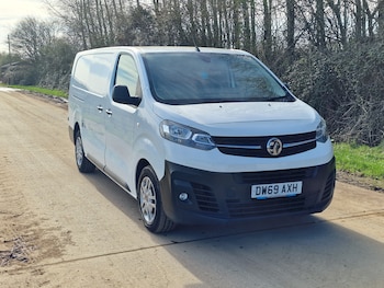 Vauxhall Vivaro feature image