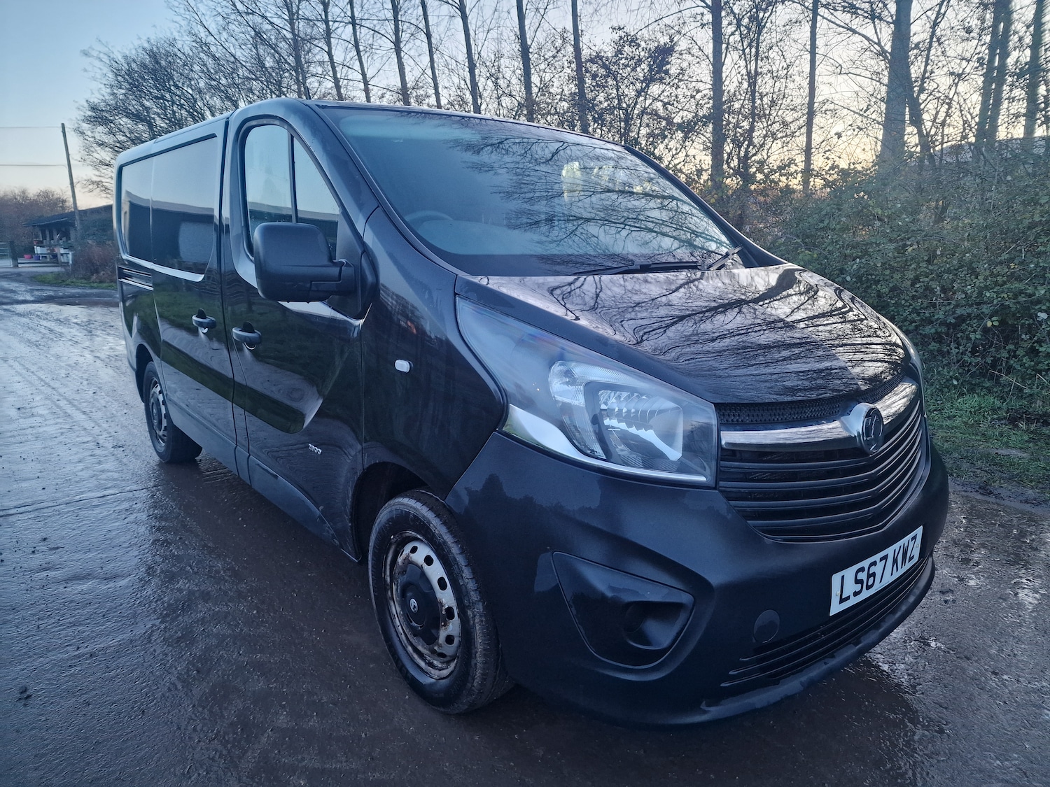 Used Vauxhall Vivaro 2017 for sale - 76808274: Photo 2