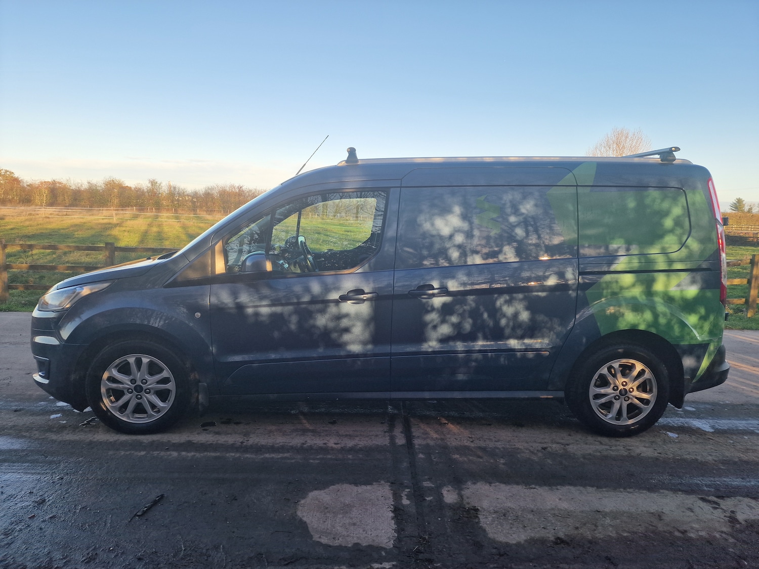 Used Ford Transit Connect 2019 for sale - 76641193: Photo 10